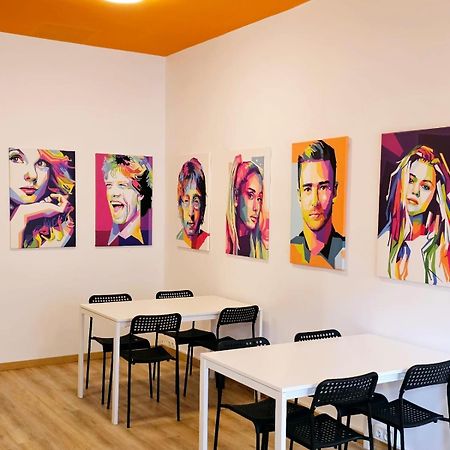 Hostel Arc House Pop Art Madrid Exterior foto